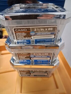 3 CAMO 2½ in. #8 Stainless Trim Screws - Clear Plastic Stack  100 Each